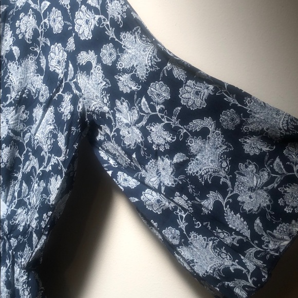 Robin K Floral Romper - Picture 2 of 4